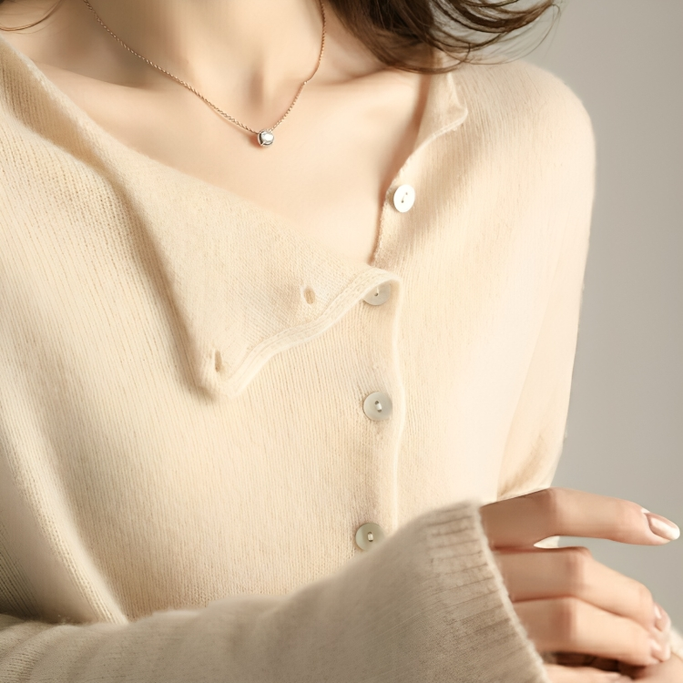 Claire™ | Classic Buttoned Knit Cardigan